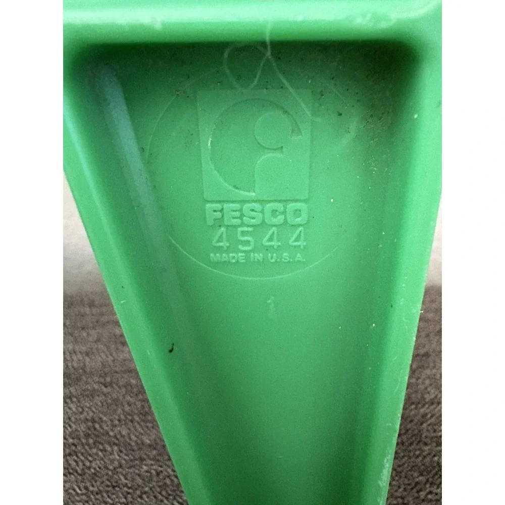 VINTAGE Fesco 4544 Made In‎ USA Green Plastic Washing Board 18